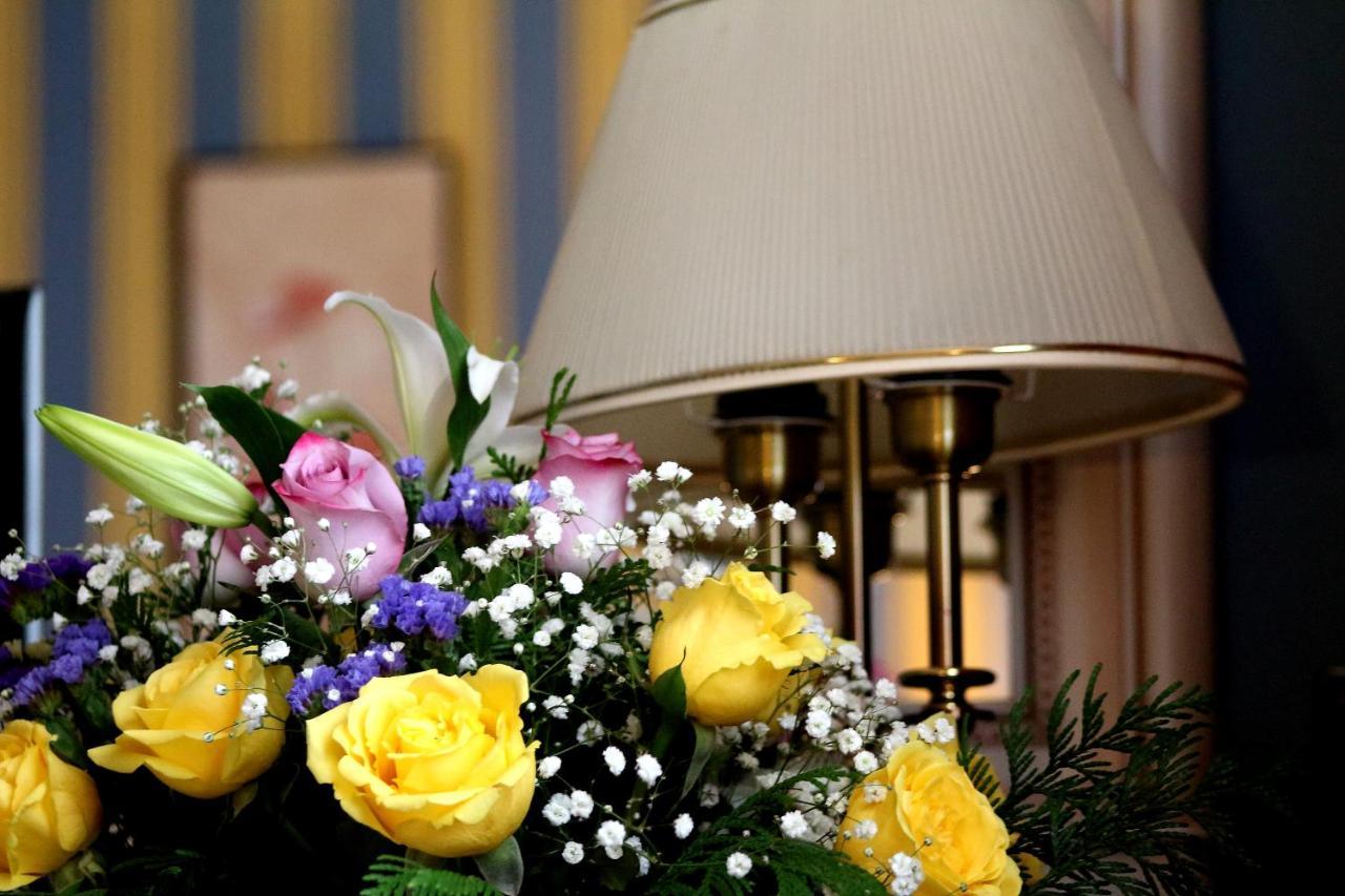 Hotel Conde Ansurez By Almia Hoteles บายาโดลิด ภายนอก รูปภาพ
