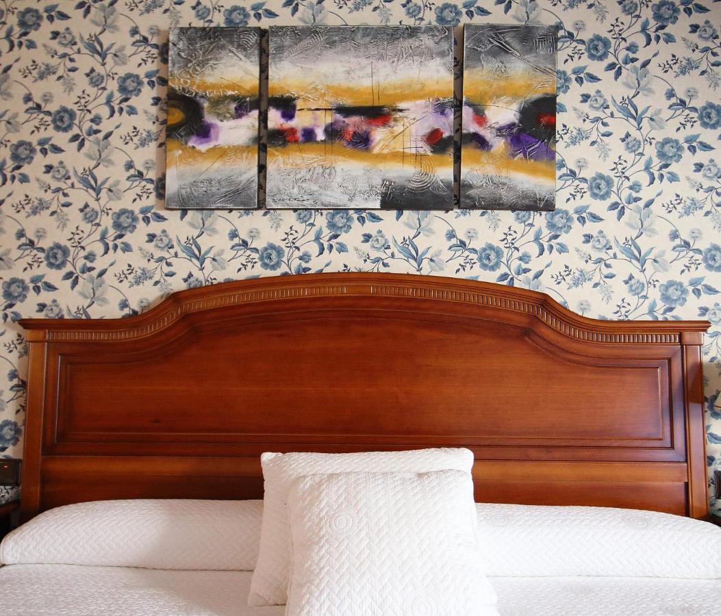 Hotel Conde Ansurez By Almia Hoteles บายาโดลิด ภายนอก รูปภาพ