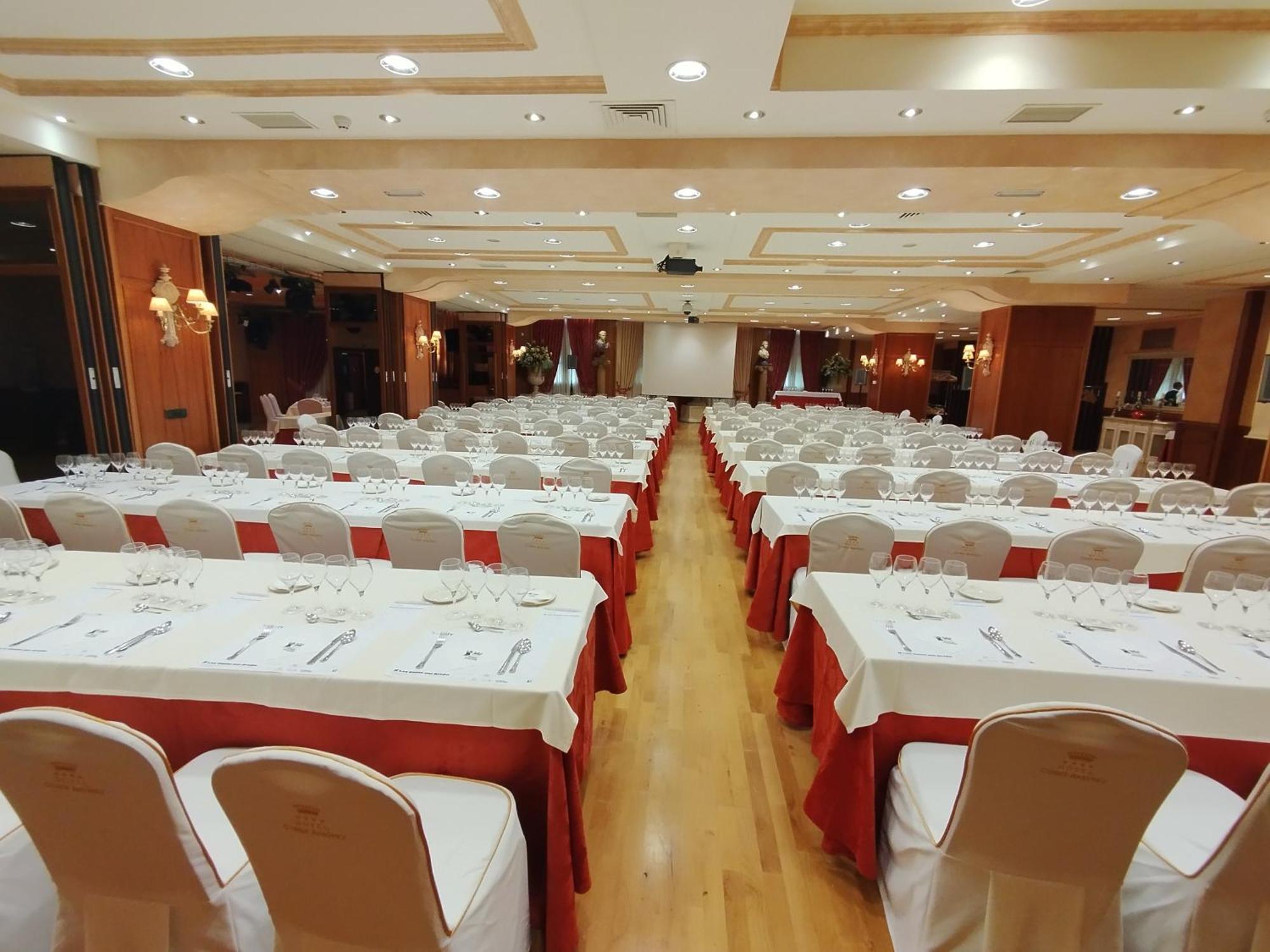 Hotel Conde Ansurez By Almia Hoteles บายาโดลิด ภายนอก รูปภาพ
