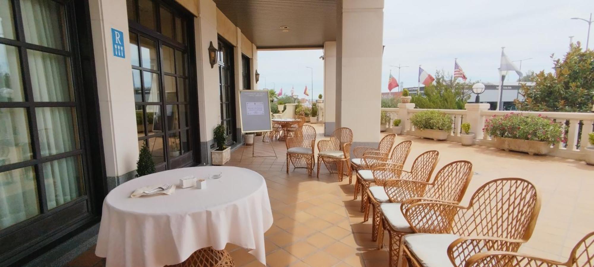 Hotel Conde Ansurez By Almia Hoteles บายาโดลิด ภายนอก รูปภาพ